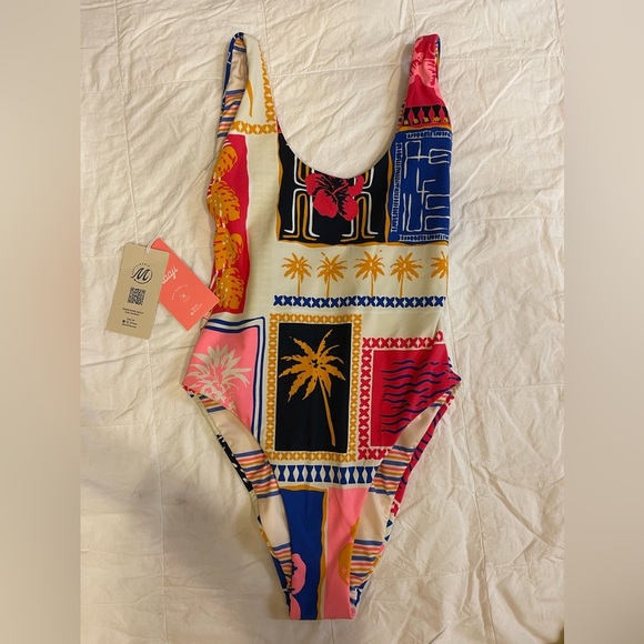 NWT Maaji Reversible One Piece Small - Picture 2 of 3
